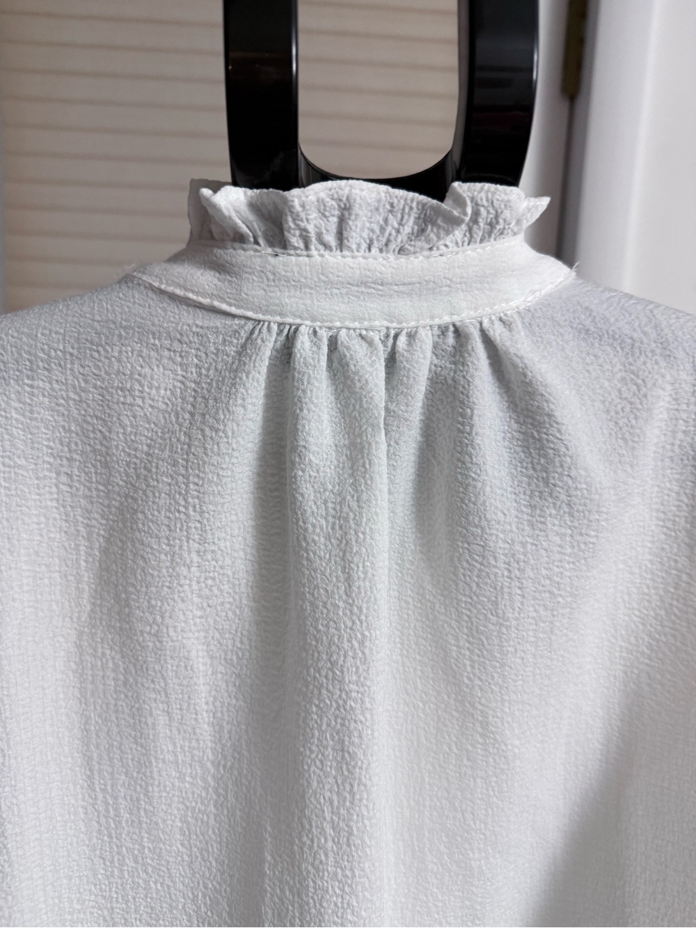Alice Blue White Ruffled Lace-Trim Blouse puff sleeves semi sheer button down XL - Picture 10 of 15